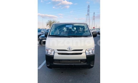 Buy Import Toyota Hiace White Car in Import - Dubai in Arusha Buy Import Toyota Hiace White Car in Import - Dubai in Arusha