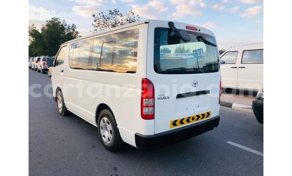 Buy Import Toyota Hiace White Car in Import - Dubai in Arusha Buy Import Toyota Hiace White Car in Import - Dubai in Arusha