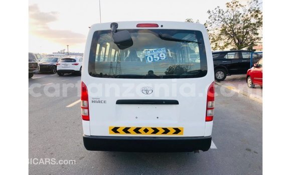 Buy Import Toyota Hiace White Car in Import - Dubai in Arusha Buy Import Toyota Hiace White Car in Import - Dubai in Arusha