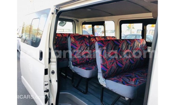 Buy Import Toyota Hiace White Car in Import - Dubai in Arusha Buy Import Toyota Hiace White Car in Import - Dubai in Arusha