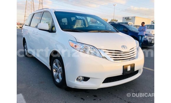 Buy Import Toyota Sienna White Car in Import - Dubai in Arusha Buy Import Toyota Sienna White Car in Import - Dubai in Arusha