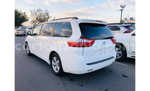 Buy Import Toyota Sienna White Car in Import - Dubai in Arusha Buy Import Toyota Sienna White Car in Import - Dubai in Arusha