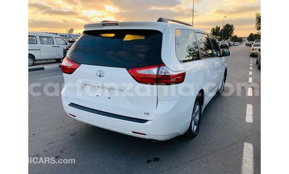 Buy Import Toyota Sienna White Car in Import - Dubai in Arusha Buy Import Toyota Sienna White Car in Import - Dubai in Arusha