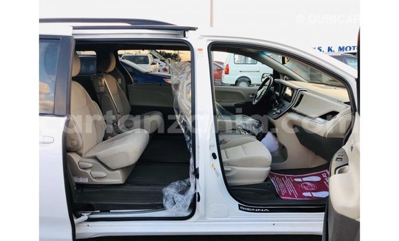 Buy Import Toyota Sienna White Car in Import - Dubai in Arusha Buy Import Toyota Sienna White Car in Import - Dubai in Arusha