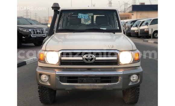 Buy Import Toyota Land Cruiser White Car in Import - Dubai in Arusha Buy Import Toyota Land Cruiser White Car in Import - Dubai in Arusha
