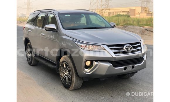 Nunua Imported Toyota Fortuner Nyingine Gari ndani ya Import - Dubai nchini Arusha Nunua Imported Toyota Fortuner Nyingine Gari ndani ya Import - Dubai nchini Arusha