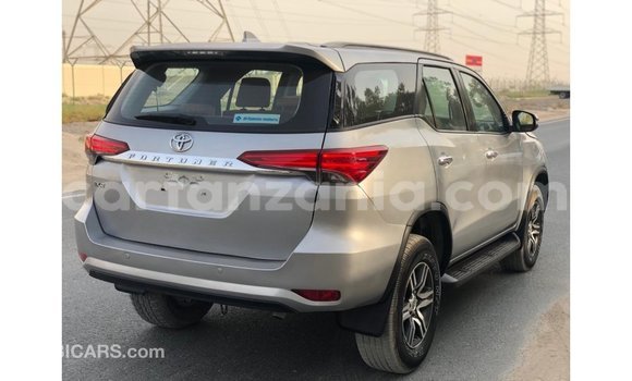 Nunua Imported Toyota Fortuner Nyingine Gari ndani ya Import - Dubai nchini Arusha Nunua Imported Toyota Fortuner Nyingine Gari ndani ya Import - Dubai nchini Arusha
