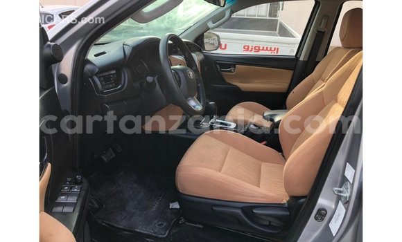 Nunua Imported Toyota Fortuner Nyingine Gari ndani ya Import - Dubai nchini Arusha Nunua Imported Toyota Fortuner Nyingine Gari ndani ya Import - Dubai nchini Arusha
