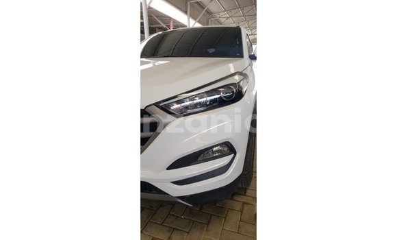 Buy Import Hyundai Tucson White Car in Import - Dubai in Arusha Buy Import Hyundai Tucson White Car in Import - Dubai in Arusha
