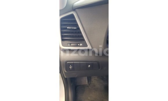Buy Import Hyundai Tucson White Car in Import - Dubai in Arusha Buy Import Hyundai Tucson White Car in Import - Dubai in Arusha