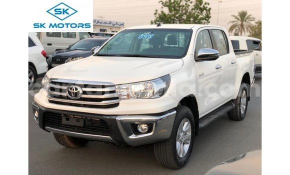 Nunua Imported Toyota Hilux Nyeupe Gari ndani ya Import - Dubai nchini Arusha Nunua Imported Toyota Hilux Nyeupe Gari ndani ya Import - Dubai nchini Arusha