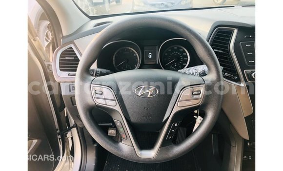 Buy Import Hyundai Santa Fe Other Car in Import - Dubai in Arusha Buy Import Hyundai Santa Fe Other Car in Import - Dubai in Arusha
