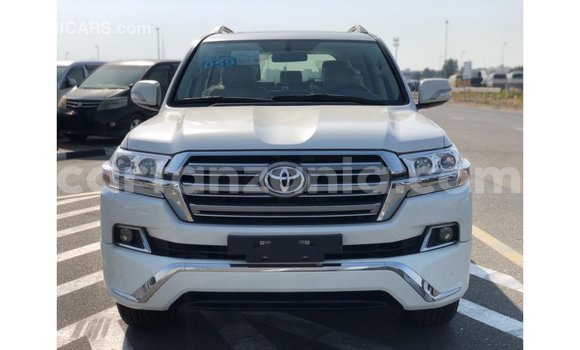 Buy Import Toyota Land Cruiser White Car in Import - Dubai in Arusha Buy Import Toyota Land Cruiser White Car in Import - Dubai in Arusha
