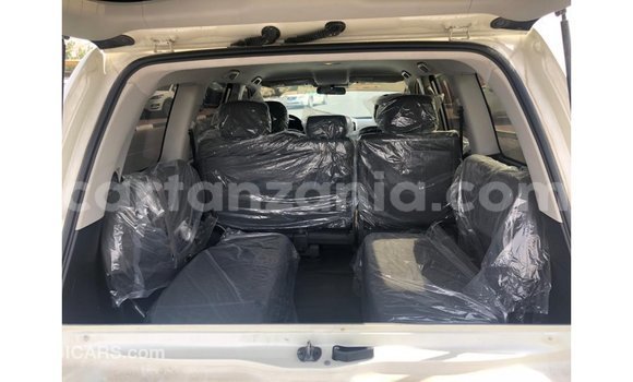Buy Import Toyota Land Cruiser White Car in Import - Dubai in Arusha Buy Import Toyota Land Cruiser White Car in Import - Dubai in Arusha