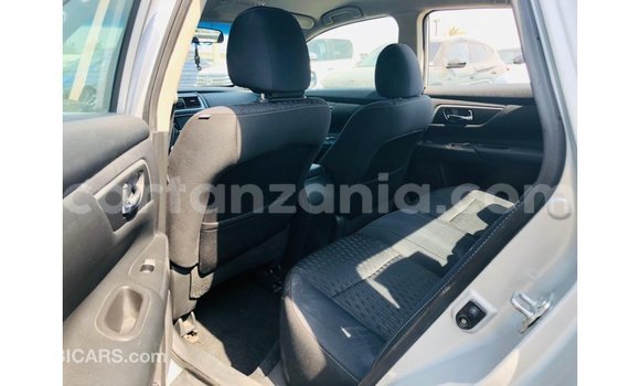 Nunua Imported Nissan Altima Nyingine Gari ndani ya Import - Dubai nchini Arusha Nunua Imported Nissan Altima Nyingine Gari ndani ya Import - Dubai nchini Arusha