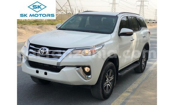 Buy Import Toyota Fortuner White Car in Import - Dubai in Arusha