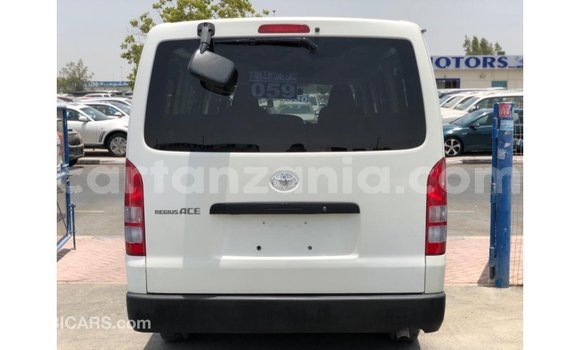 Buy Import Toyota Hiace White Car in Import - Dubai in Arusha Buy Import Toyota Hiace White Car in Import - Dubai in Arusha