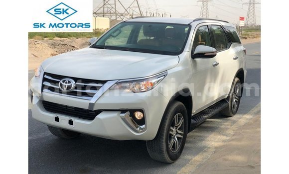 Buy Import Toyota Fortuner White Car in Import - Dubai in Arusha