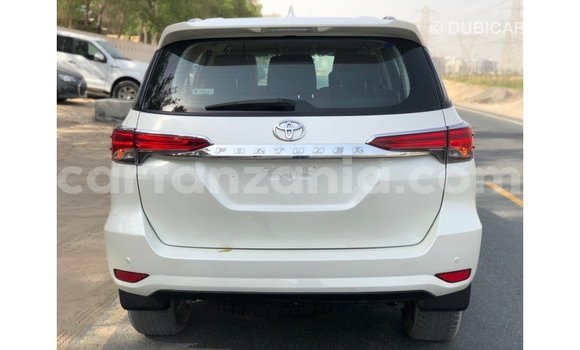 Buy Import Toyota Fortuner White Car in Import - Dubai in Arusha Buy Import Toyota Fortuner White Car in Import - Dubai in Arusha