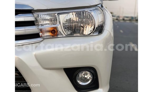 Buy Import Toyota Hilux White Car in Import - Dubai in Arusha Buy Import Toyota Hilux White Car in Import - Dubai in Arusha