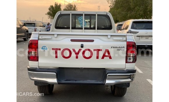 Buy Import Toyota Hilux White Car in Import - Dubai in Arusha Buy Import Toyota Hilux White Car in Import - Dubai in Arusha