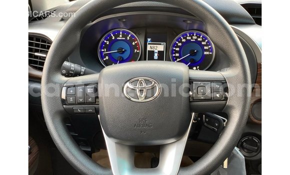 Buy Import Toyota Hilux White Car in Import - Dubai in Arusha Buy Import Toyota Hilux White Car in Import - Dubai in Arusha