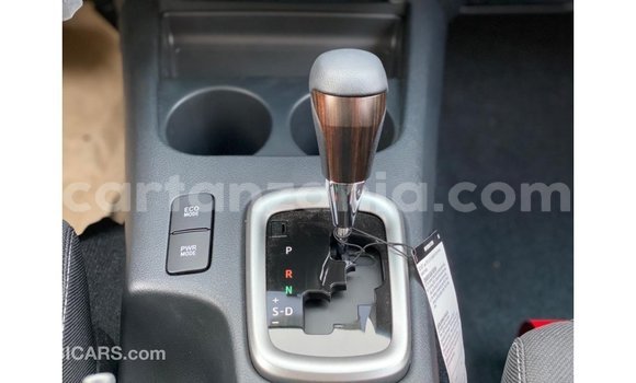 Buy Import Toyota Hilux White Car in Import - Dubai in Arusha Buy Import Toyota Hilux White Car in Import - Dubai in Arusha