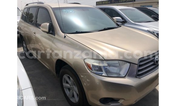Nunua Imported Toyota Highlander Nyingine Gari ndani ya Import - Dubai nchini Arusha Nunua Imported Toyota Highlander Nyingine Gari ndani ya Import - Dubai nchini Arusha