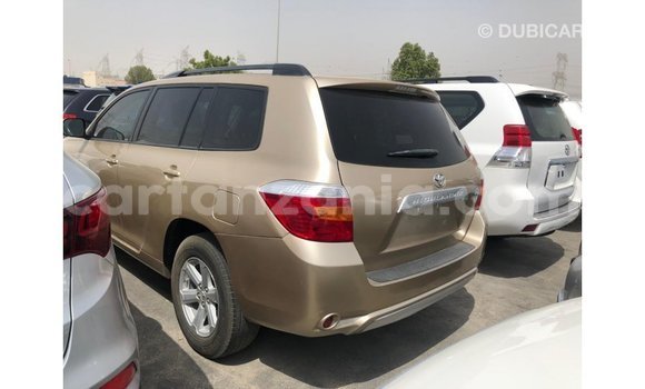 Nunua Imported Toyota Highlander Nyingine Gari ndani ya Import - Dubai nchini Arusha Nunua Imported Toyota Highlander Nyingine Gari ndani ya Import - Dubai nchini Arusha