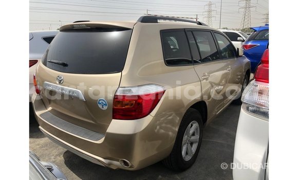 Nunua Imported Toyota Highlander Nyingine Gari ndani ya Import - Dubai nchini Arusha Nunua Imported Toyota Highlander Nyingine Gari ndani ya Import - Dubai nchini Arusha