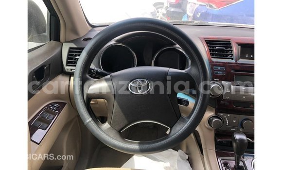 Nunua Imported Toyota Highlander Nyingine Gari ndani ya Import - Dubai nchini Arusha Nunua Imported Toyota Highlander Nyingine Gari ndani ya Import - Dubai nchini Arusha
