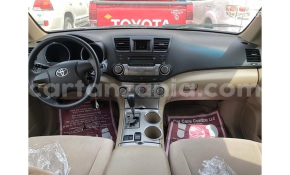 Buy Import Toyota Highlander Blue Car in Import - Dubai in Arusha Buy Import Toyota Highlander Blue Car in Import - Dubai in Arusha
