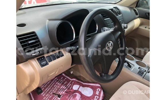 Buy Import Toyota Highlander Blue Car in Import - Dubai in Arusha Buy Import Toyota Highlander Blue Car in Import - Dubai in Arusha