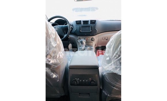 Nunua Imported Toyota Highlander Nyingine Gari ndani ya Import - Dubai nchini Arusha Nunua Imported Toyota Highlander Nyingine Gari ndani ya Import - Dubai nchini Arusha