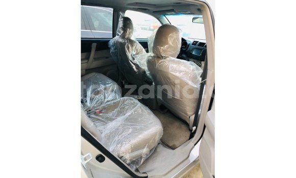 Nunua Imported Toyota Highlander Nyingine Gari ndani ya Import - Dubai nchini Arusha Nunua Imported Toyota Highlander Nyingine Gari ndani ya Import - Dubai nchini Arusha