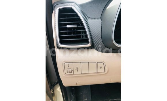 Buy Import Hyundai Tucson Other Car in Import - Dubai in Arusha Buy Import Hyundai Tucson Other Car in Import - Dubai in Arusha