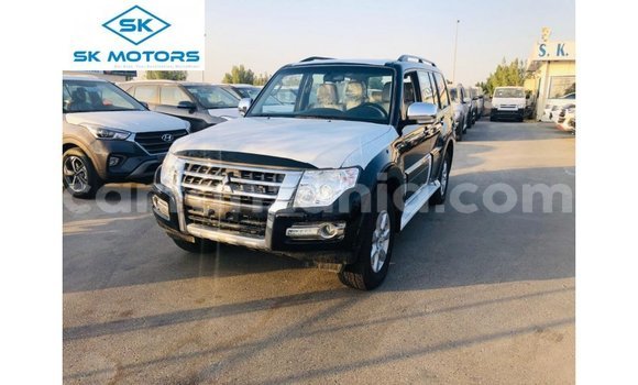 Buy Import Mitsubishi Pajero Black Car in Import - Dubai in Arusha