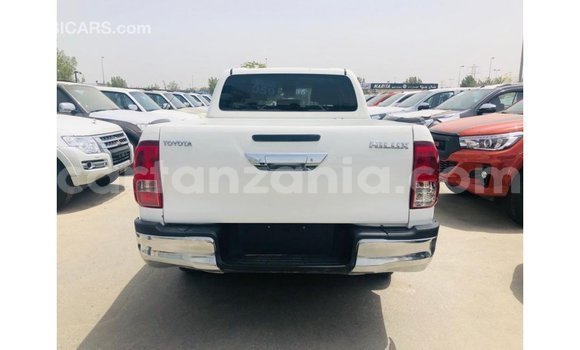 Buy Import Toyota Hilux White Car in Import - Dubai in Arusha Buy Import Toyota Hilux White Car in Import - Dubai in Arusha