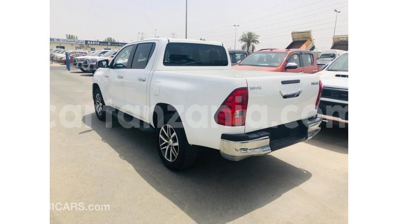 Big with watermark toyota hilux arusha import dubai 10172
