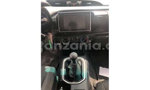 Buy Import Toyota Hilux White Car in Import - Dubai in Arusha Buy Import Toyota Hilux White Car in Import - Dubai in Arusha