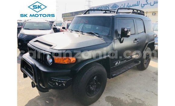 Buy Import Toyota FJ Cruiser Black Car in Import - Dubai in Arusha
