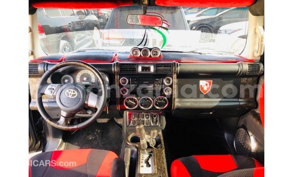 Buy Import Toyota FJ Cruiser Black Car in Import - Dubai in Arusha Buy Import Toyota FJ Cruiser Black Car in Import - Dubai in Arusha