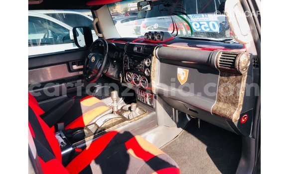 Buy Import Toyota FJ Cruiser Black Car in Import - Dubai in Arusha Buy Import Toyota FJ Cruiser Black Car in Import - Dubai in Arusha