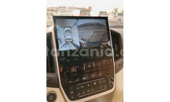 Buy Import Toyota Land Cruiser Black Car in Import - Dubai in Arusha Buy Import Toyota Land Cruiser Black Car in Import - Dubai in Arusha