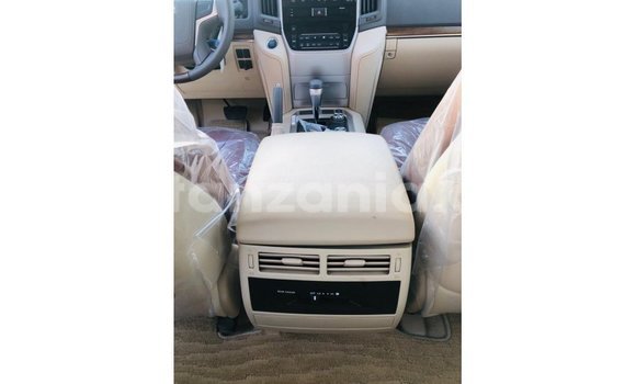 Buy Import Toyota Land Cruiser Black Car in Import - Dubai in Arusha Buy Import Toyota Land Cruiser Black Car in Import - Dubai in Arusha
