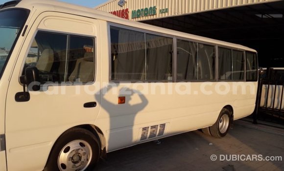 Nunua Imported Toyota Coaster Nyeupe Gari ndani ya Import - Dubai nchini Arusha Nunua Imported Toyota Coaster Nyeupe Gari ndani ya Import - Dubai nchini Arusha