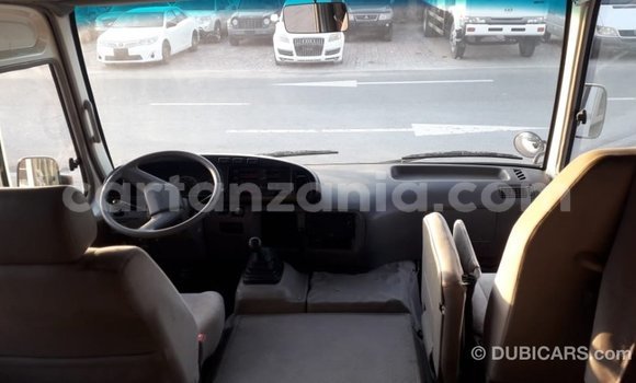 Nunua Imported Toyota Coaster Nyeupe Gari ndani ya Import - Dubai nchini Arusha Nunua Imported Toyota Coaster Nyeupe Gari ndani ya Import - Dubai nchini Arusha