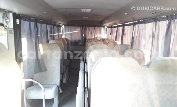 Nunua Imported Toyota Coaster Nyeupe Gari ndani ya Import - Dubai nchini Arusha Nunua Imported Toyota Coaster Nyeupe Gari ndani ya Import - Dubai nchini Arusha