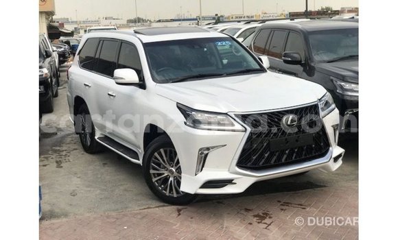 Nunua Imported Lexus LX Nyeupe Gari ndani ya Import - Dubai nchini Arusha Nunua Imported Lexus LX Nyeupe Gari ndani ya Import - Dubai nchini Arusha