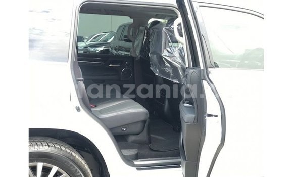 Nunua Imported Lexus LX Nyeupe Gari ndani ya Import - Dubai nchini Arusha Nunua Imported Lexus LX Nyeupe Gari ndani ya Import - Dubai nchini Arusha